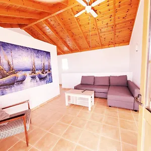 Villa Villatommy Heated Pool, Hottub, Fast Wifi